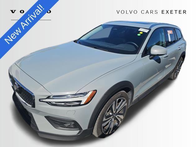 Volvo V60 Cross Country 2025