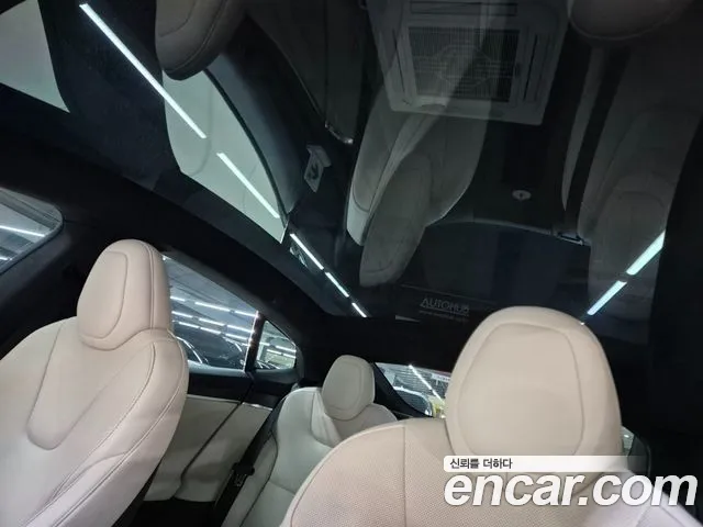 Tesla Model S 2023
