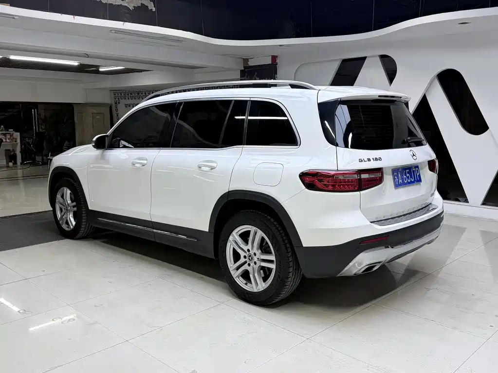 Mercedes-Benz GLB 2021