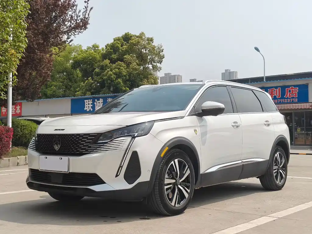 Peugeot 5008 2022