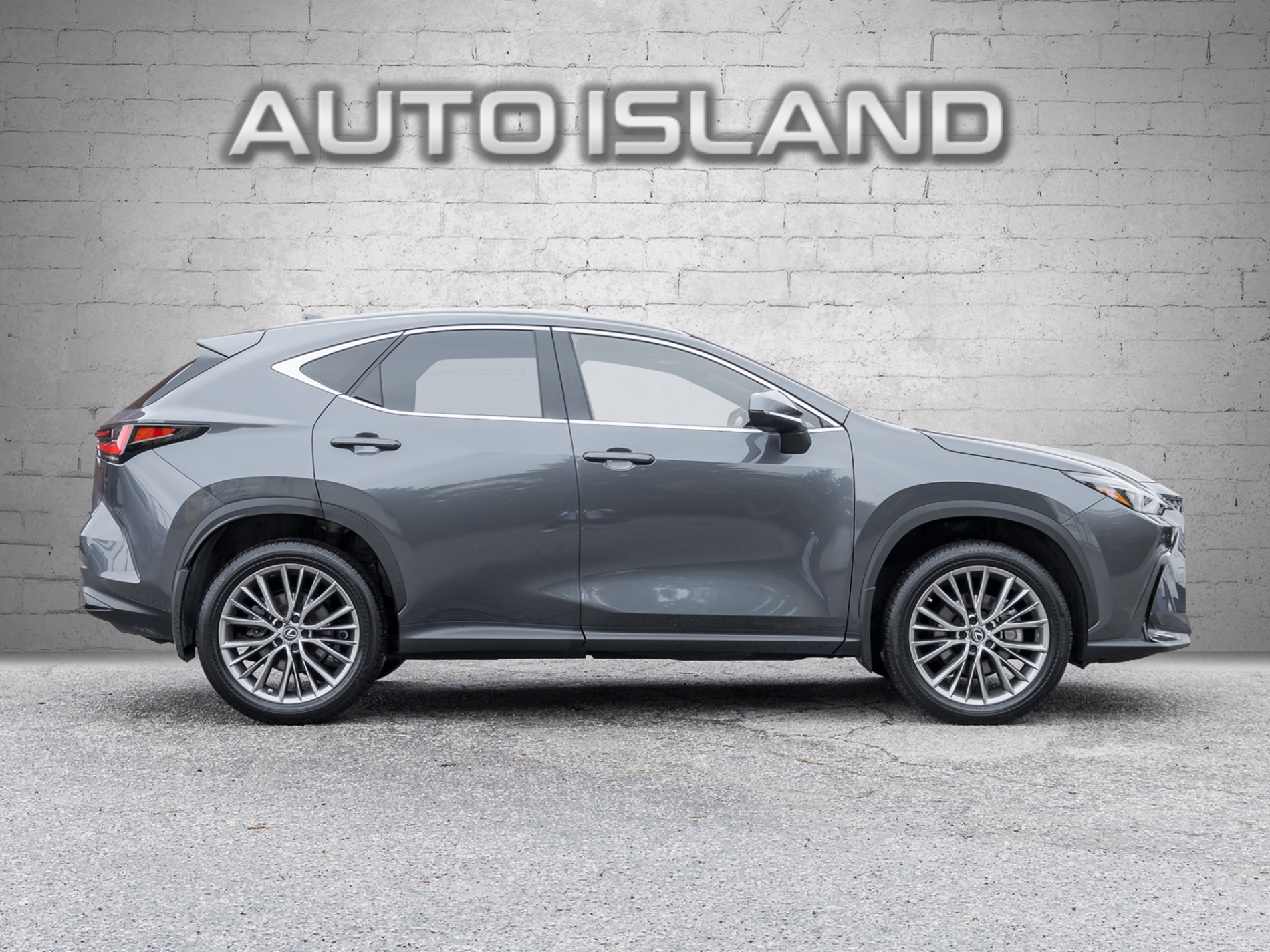 Lexus NX 2023