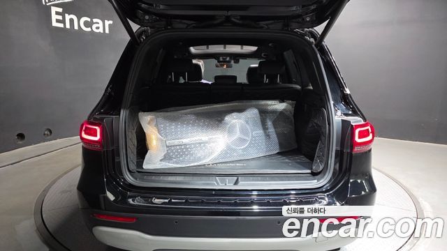 Mercedes-Benz GLB 2021
