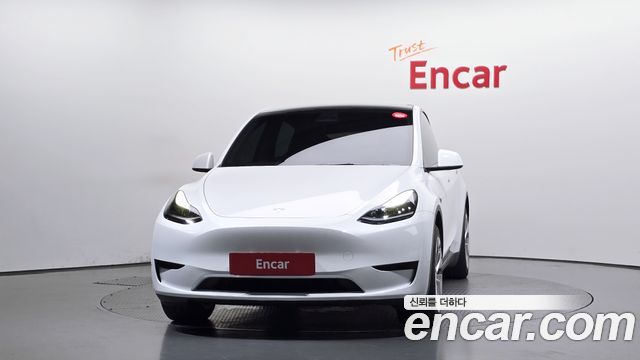 Tesla Model Y 2024