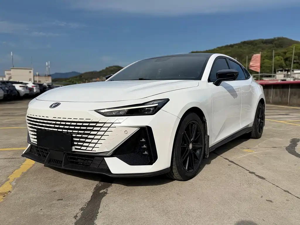 Changan UNI-V 2022