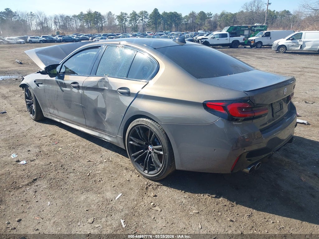 BMW M5 2021
