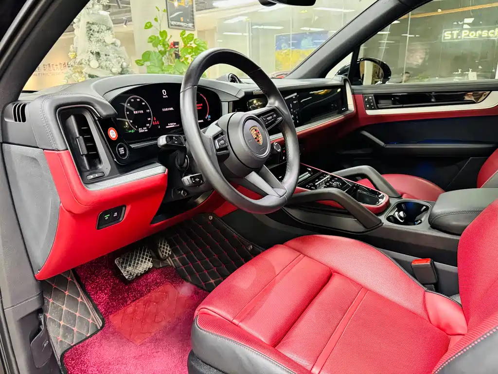 Porsche Cayenne 2025