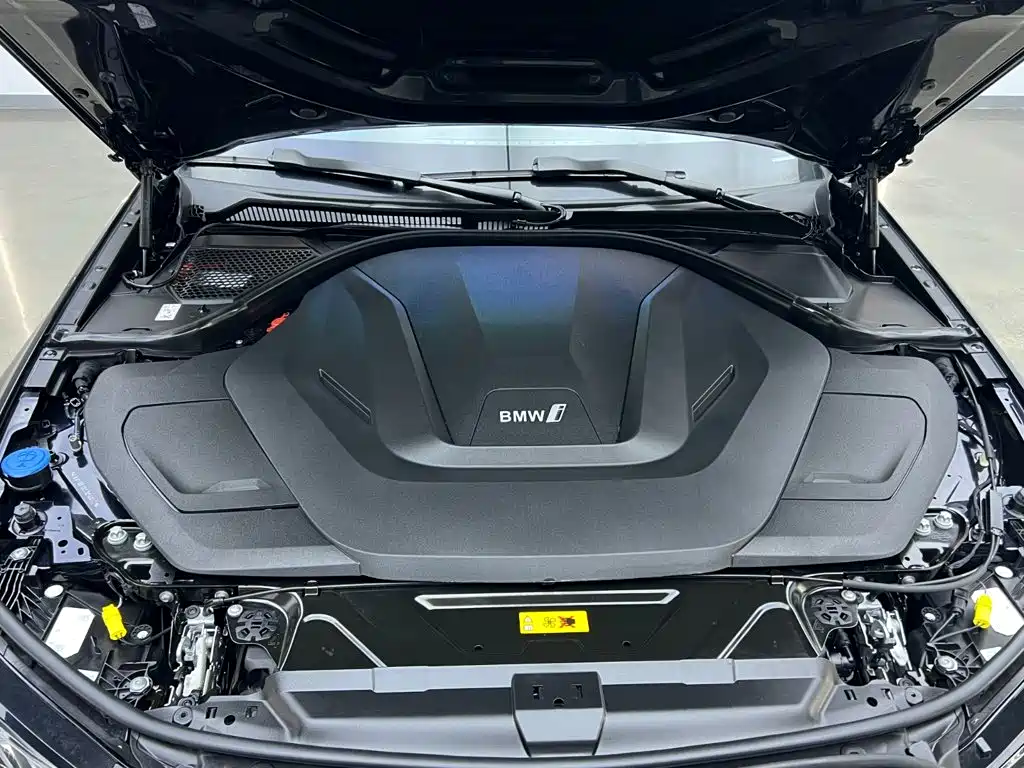 BMW i3 2025