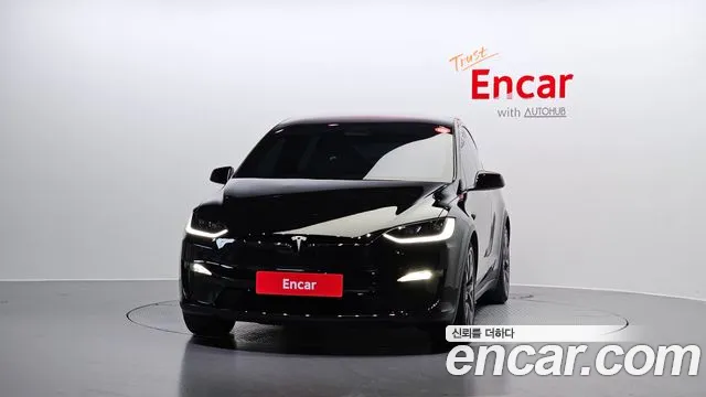 Tesla Model X 2025