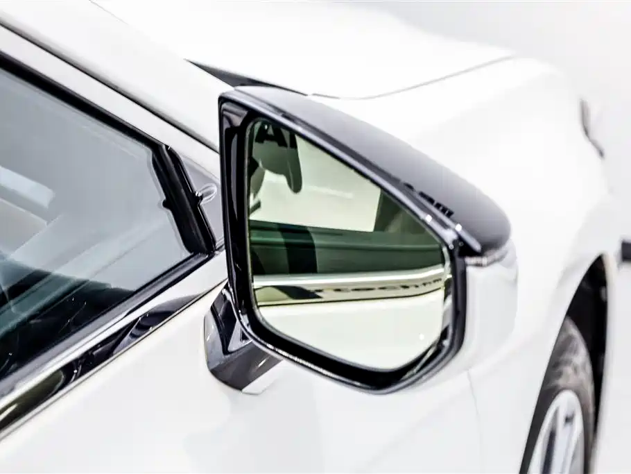 Lexus ES 2024