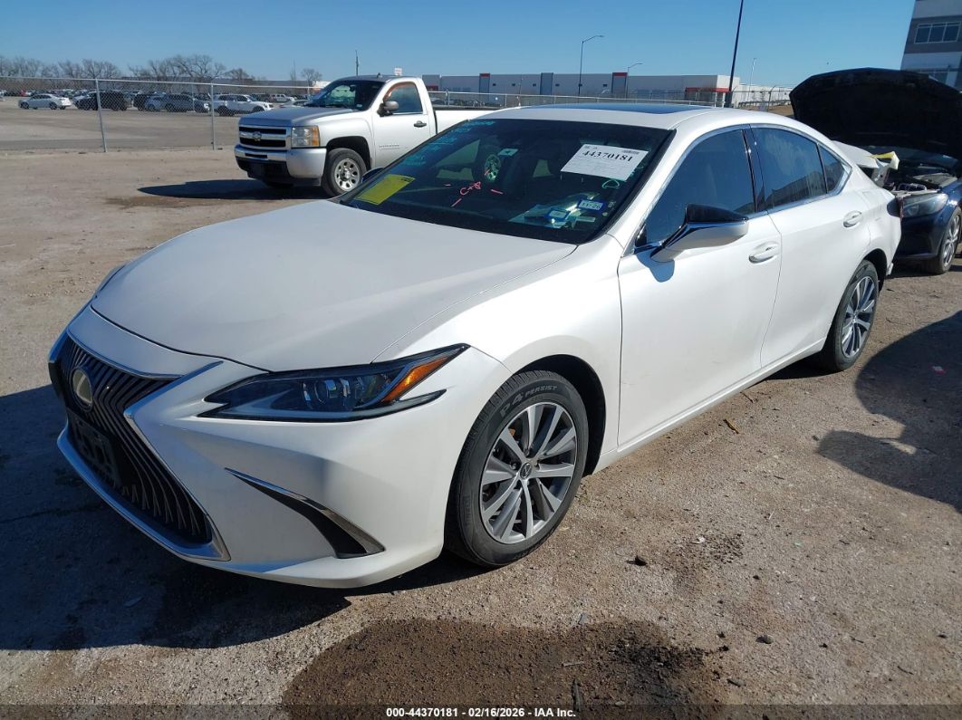 Lexus ES 2021
