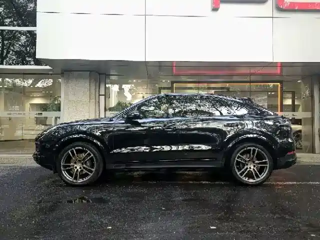 Porsche Cayenne 2023