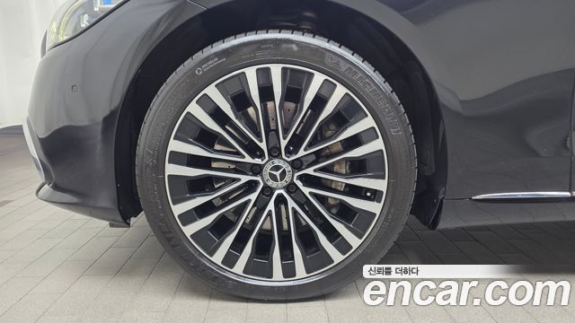 Mercedes-Benz S-Класс 2021