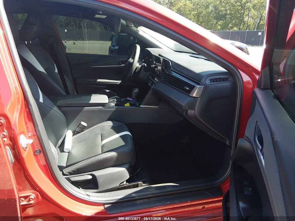 Toyota Camry 2025