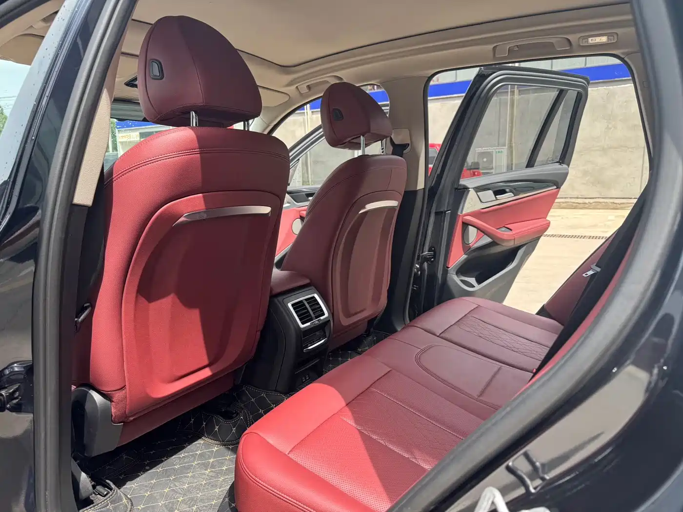 BMW iX3 2024