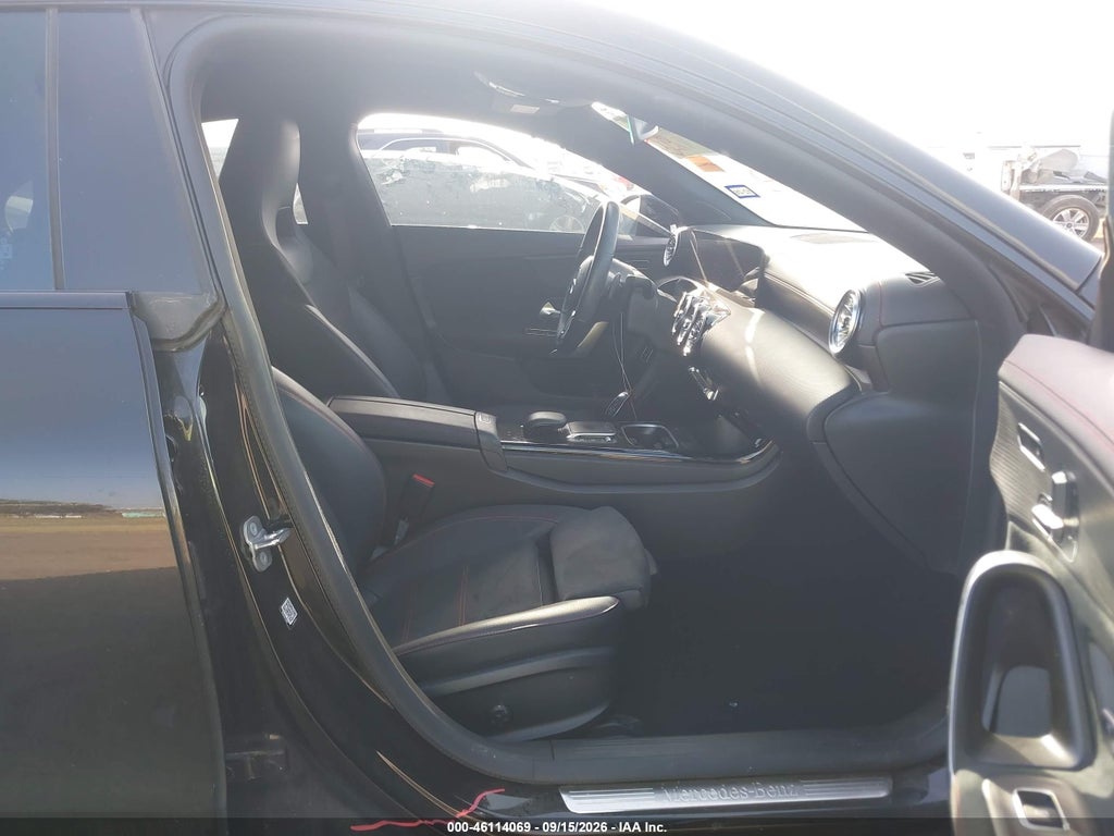 Mercedes-Benz CLA 2023
