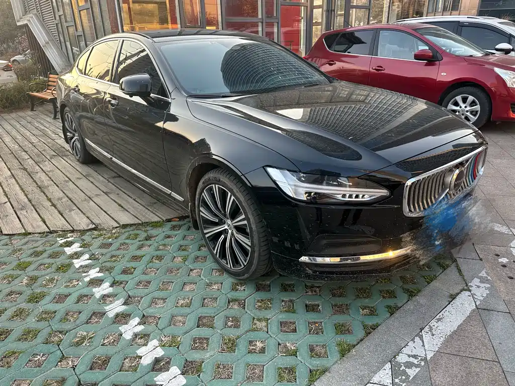 Volvo S90 2023
