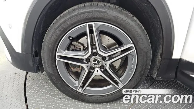 Mercedes-Benz GLB 2020