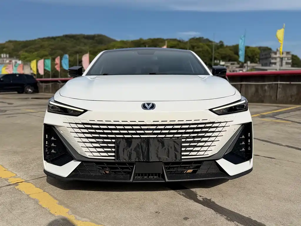Changan UNI-V 2022