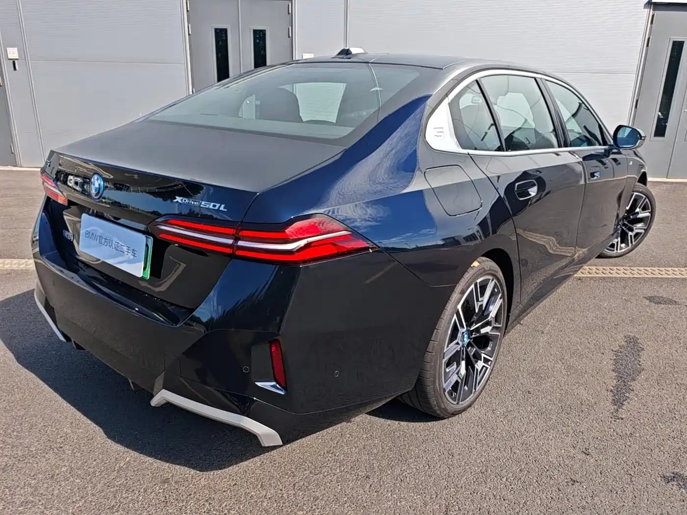 BMW i5 2025