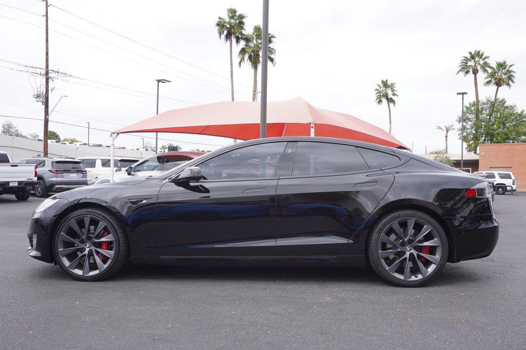 Tesla Model S 2021