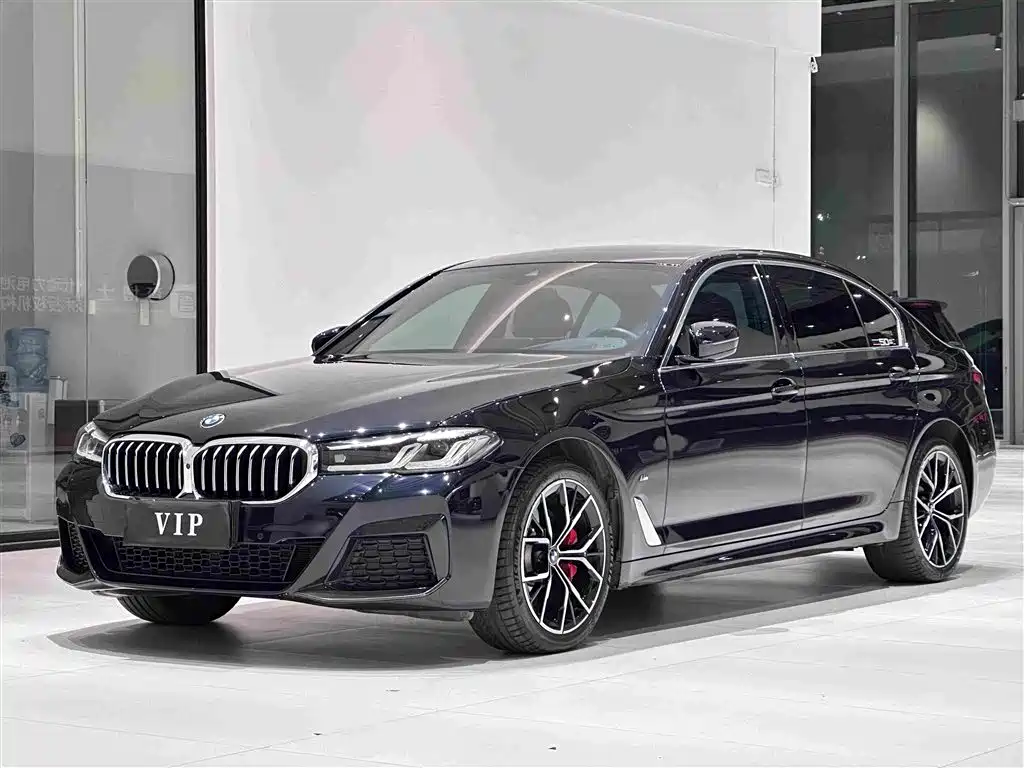 BMW 5 серии 2023