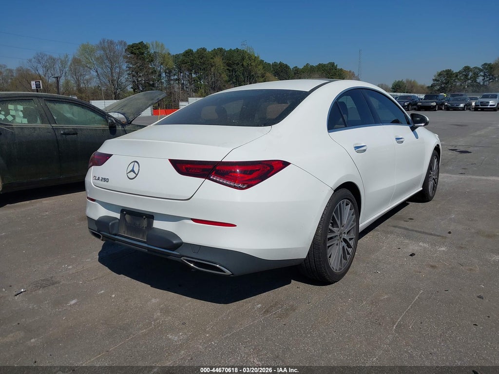 Mercedes-Benz CLA 2022