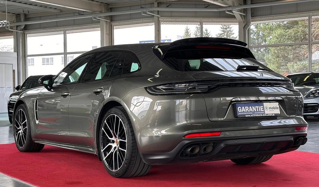 Porsche Panamera 2023