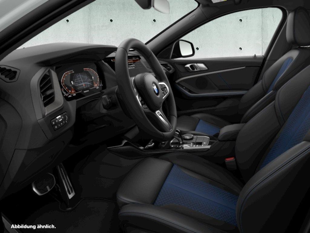 BMW 120 2022