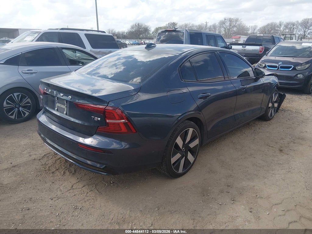 Volvo S60 2025