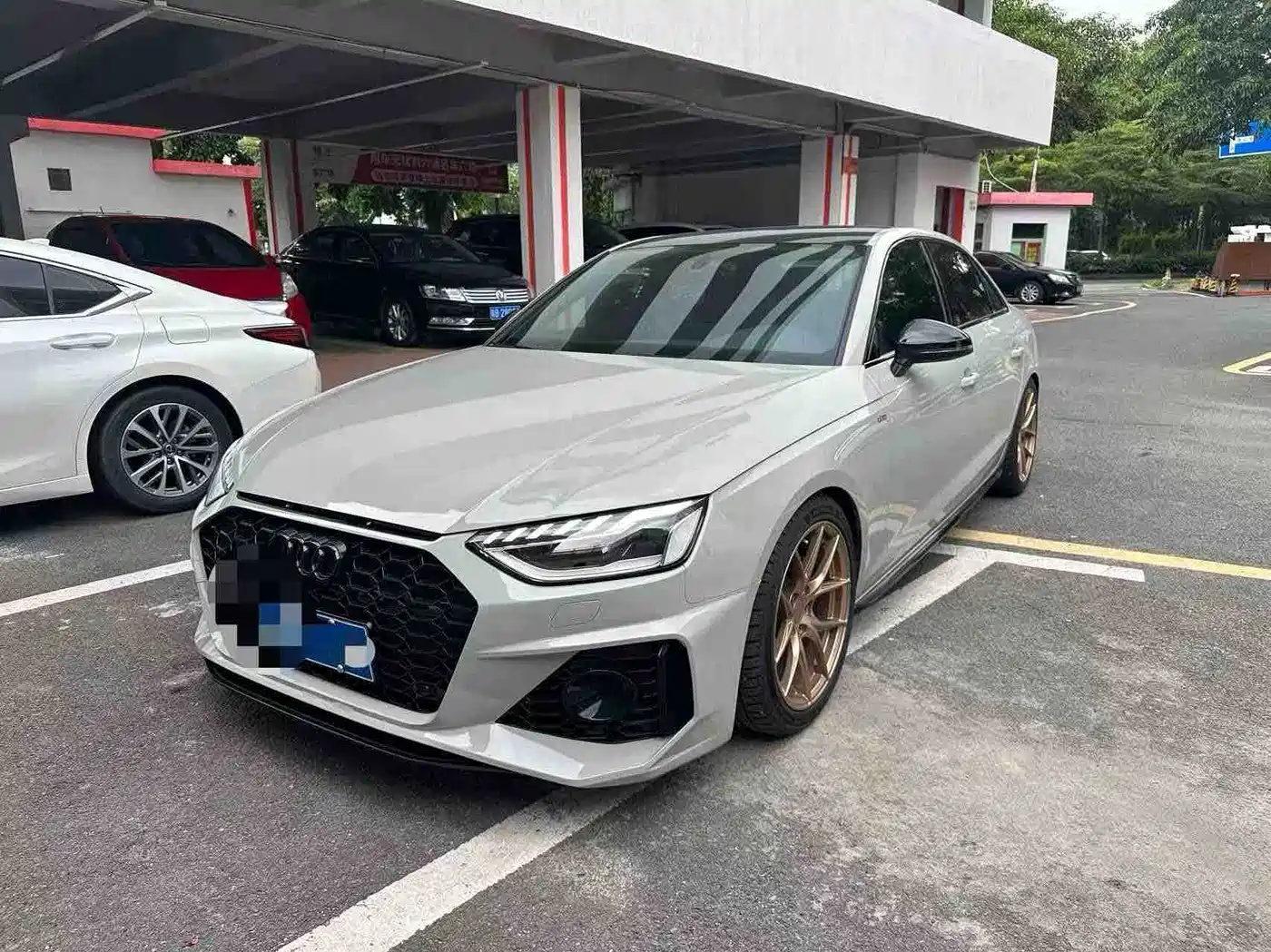 Audi A4 2023