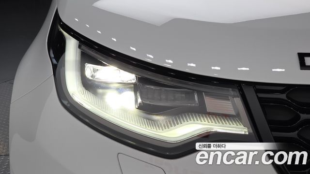 Land Rover Discovery 2025