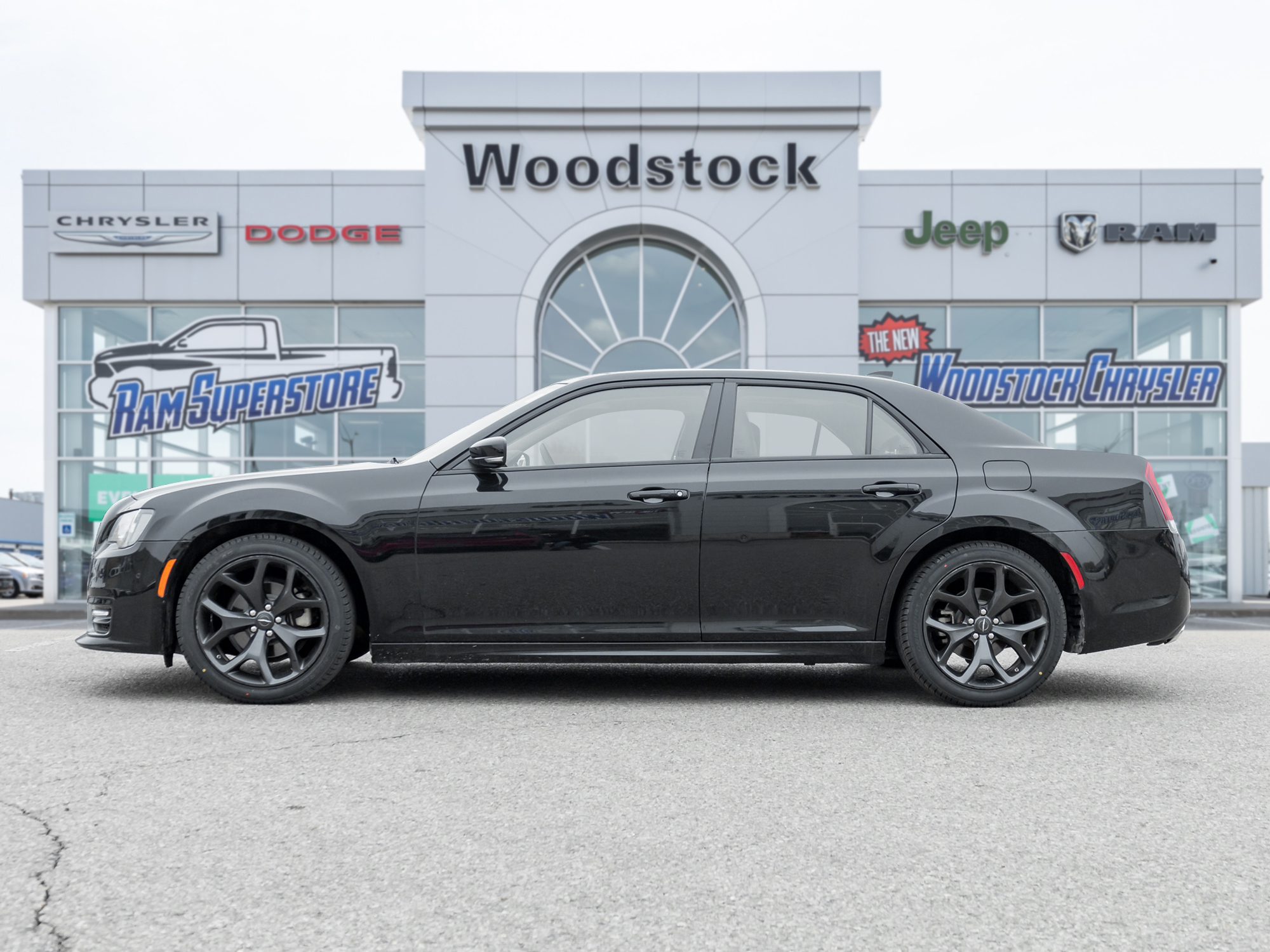 Chrysler 300 2023