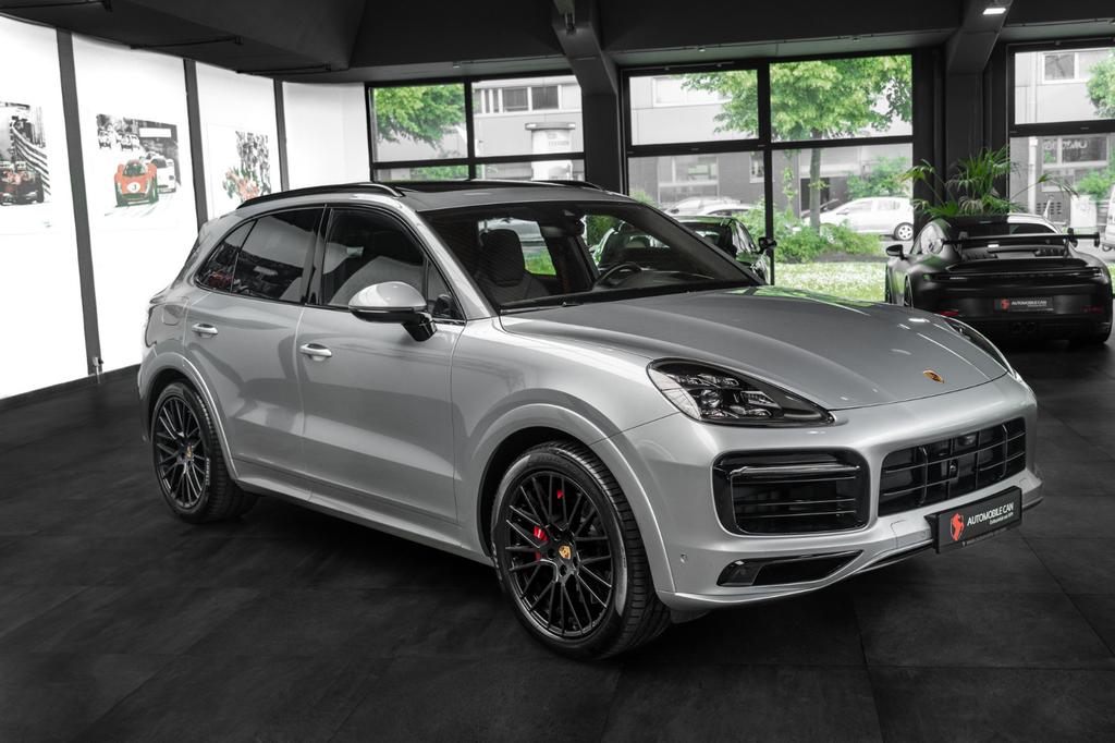 Porsche Cayenne 2022