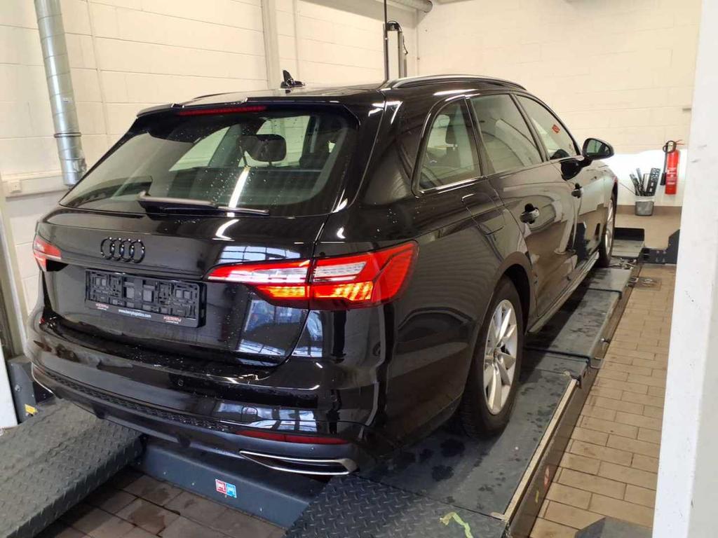 Audi A4 2022