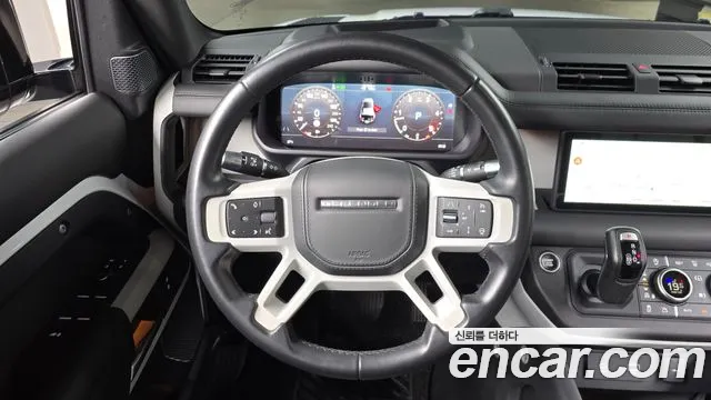 Land Rover Defender 2021
