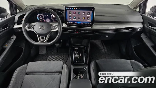 Volkswagen Golf 2025