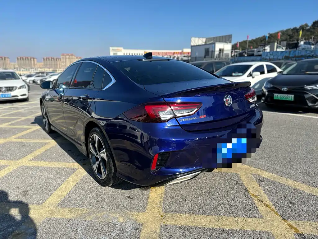 Buick Regal 2021