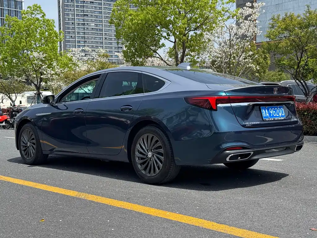 Buick LaCrosse 2025