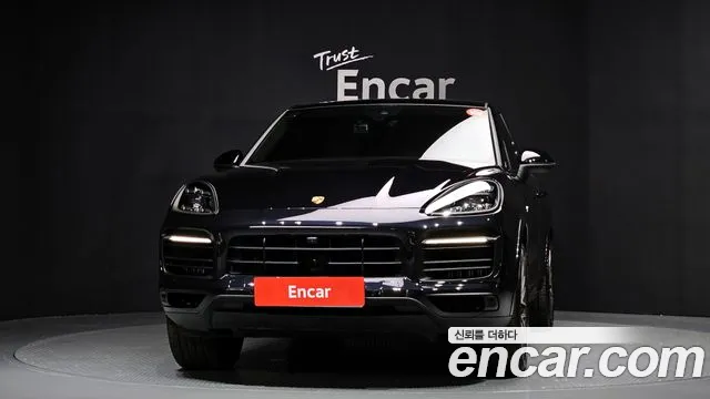 Porsche Cayenne 2022