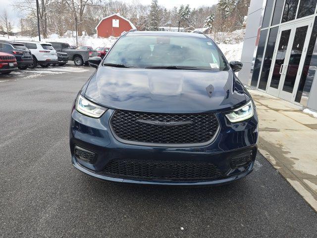 Chrysler Pacifica 2024