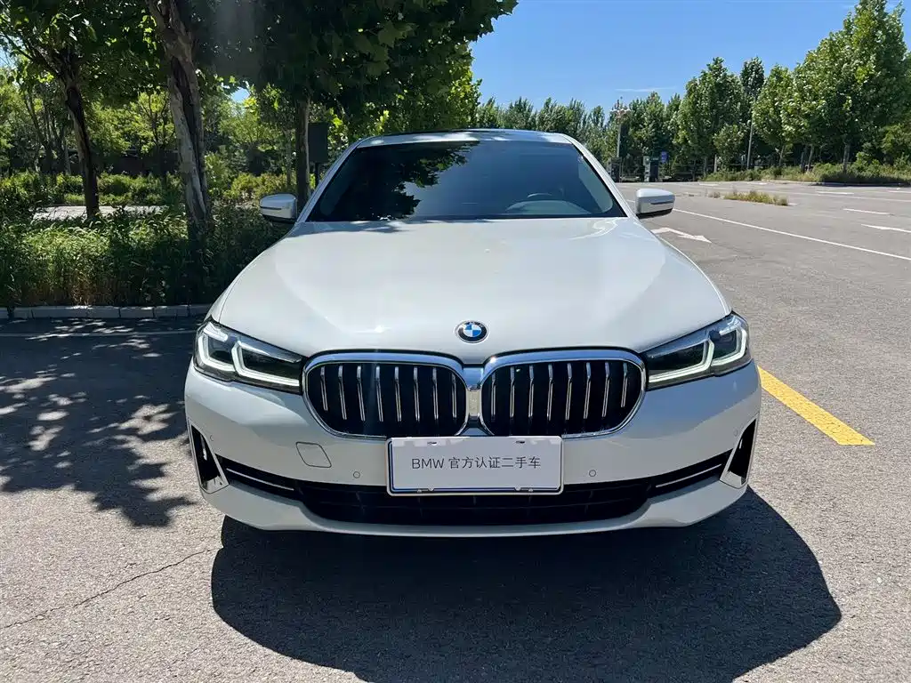 BMW 5 серии 2023
