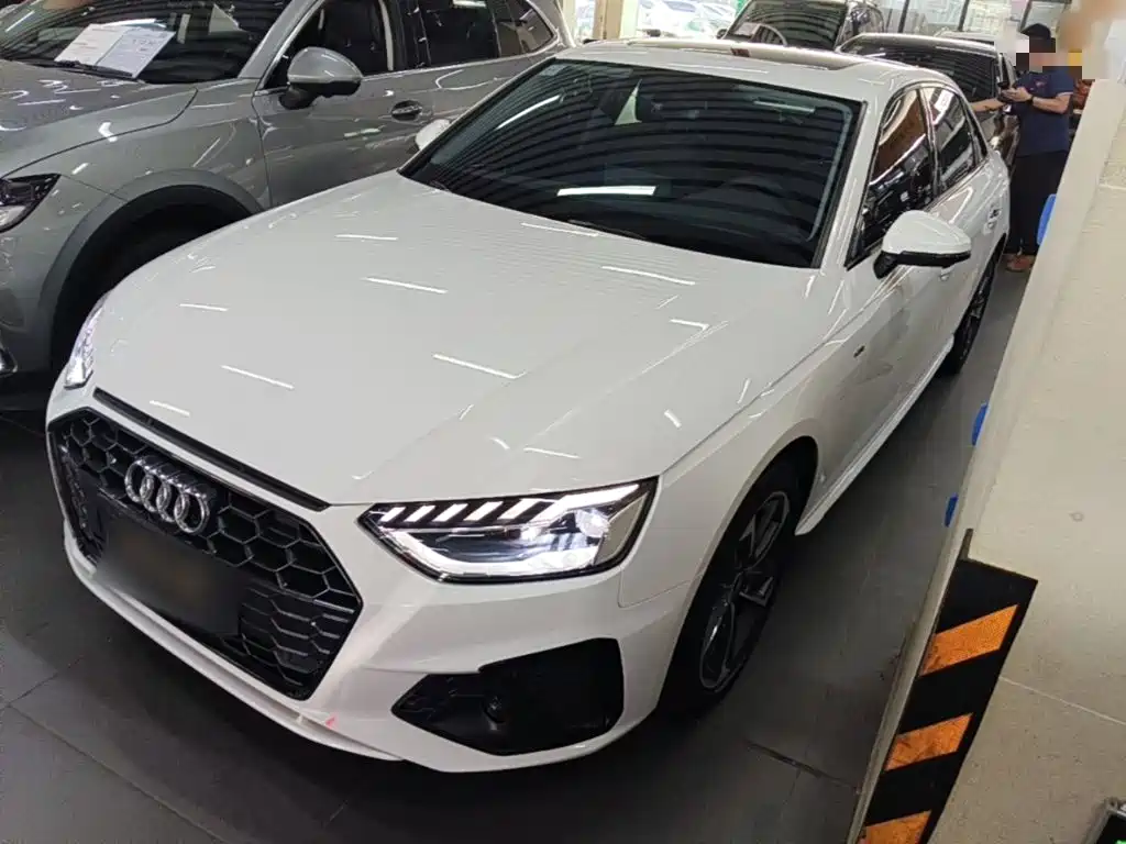 Audi A4 2022