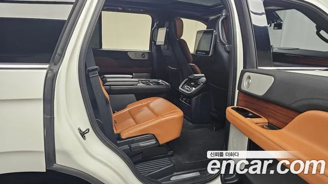 Lincoln Navigator 2021