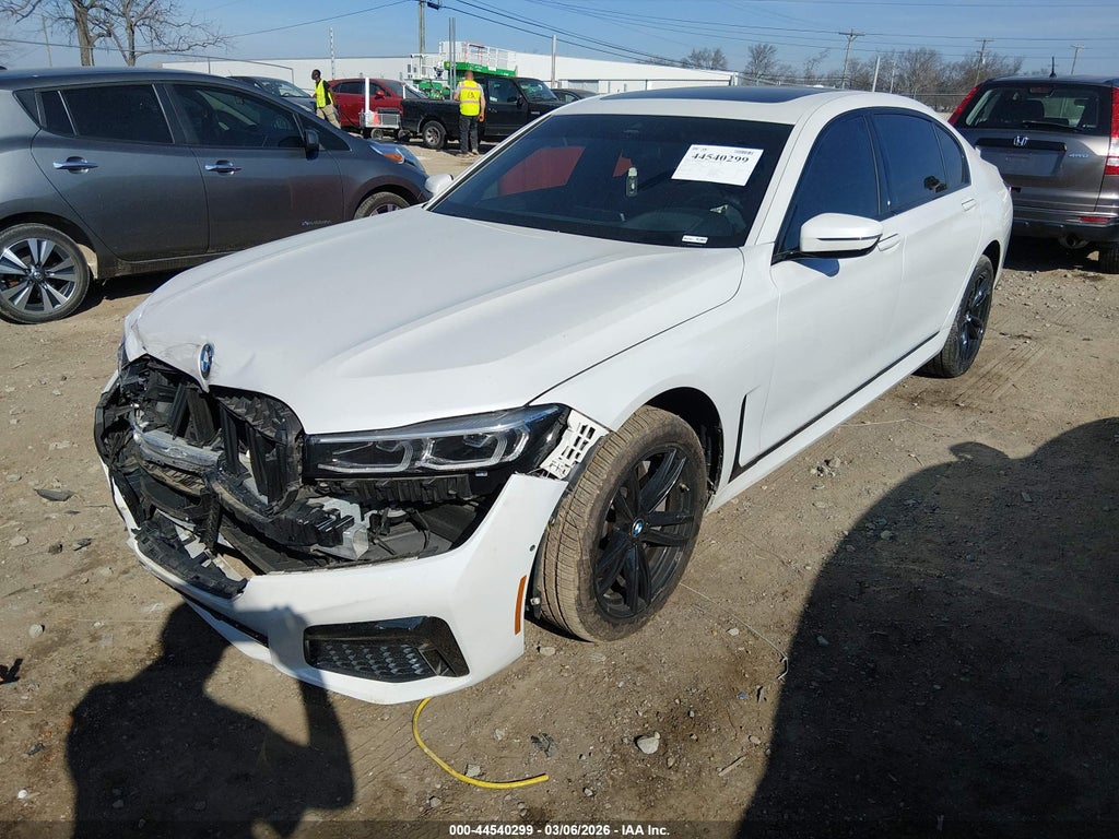 BMW 750 2021
