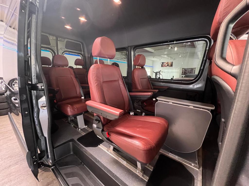 Mercedes-Benz SPRINTER 2023