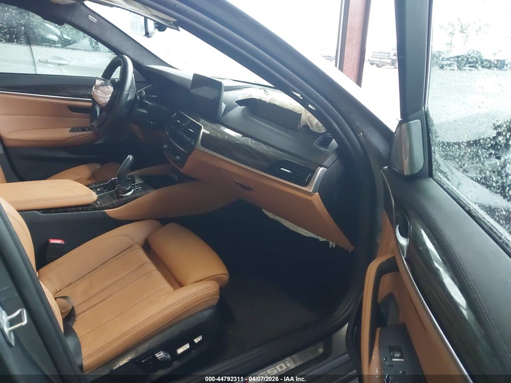 BMW M550 2021