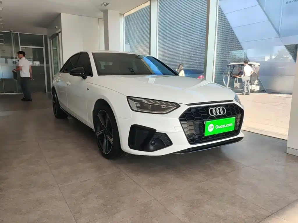 Audi A4 2023