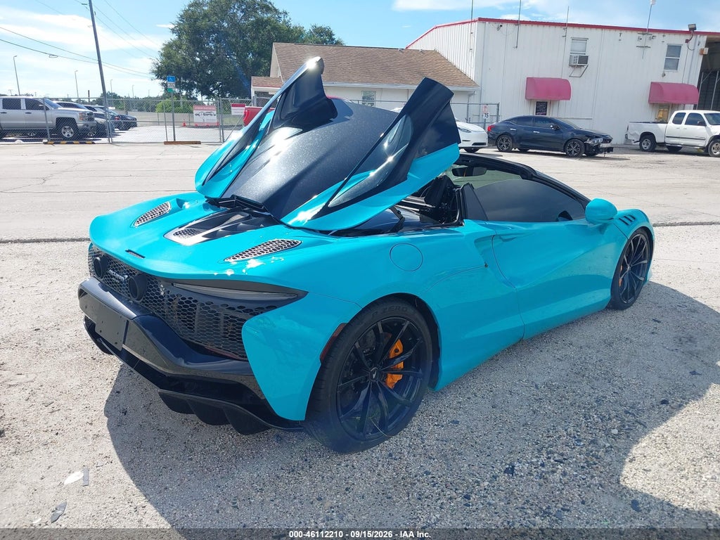 McLaren Artura 2025