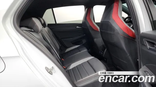 Volkswagen Golf 2024