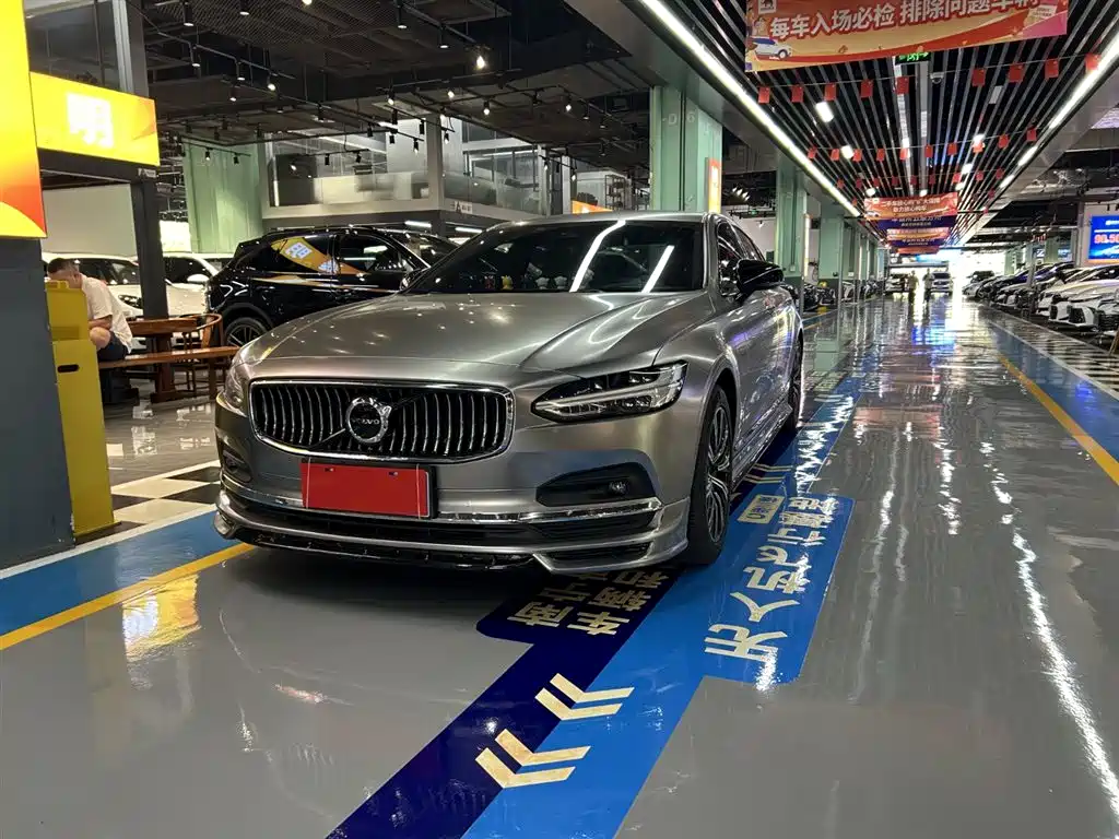 Volvo S90 2021